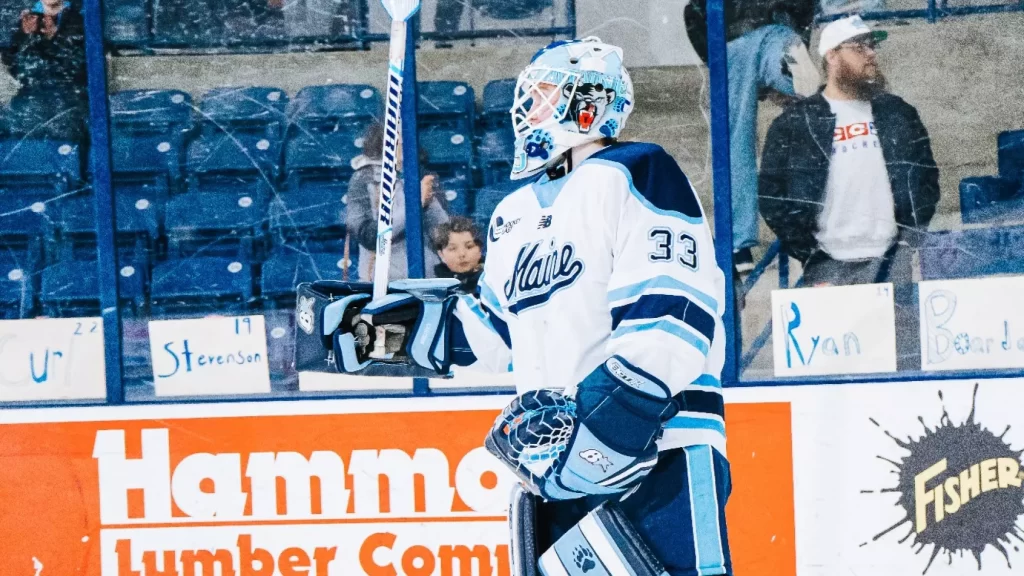 Top ranked Wisconsin sweeps Maine women’s hockey