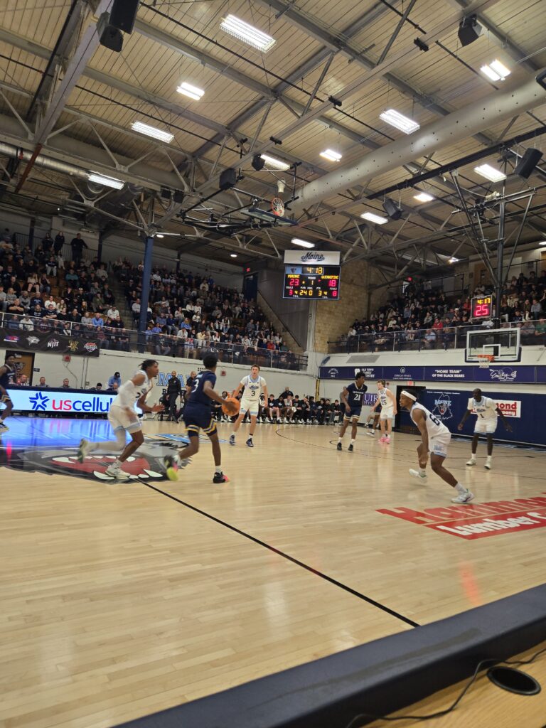 Maine men’s basketball drops to 0-8 with close loss to Longwood University at the Capital Thanksgiving Classic