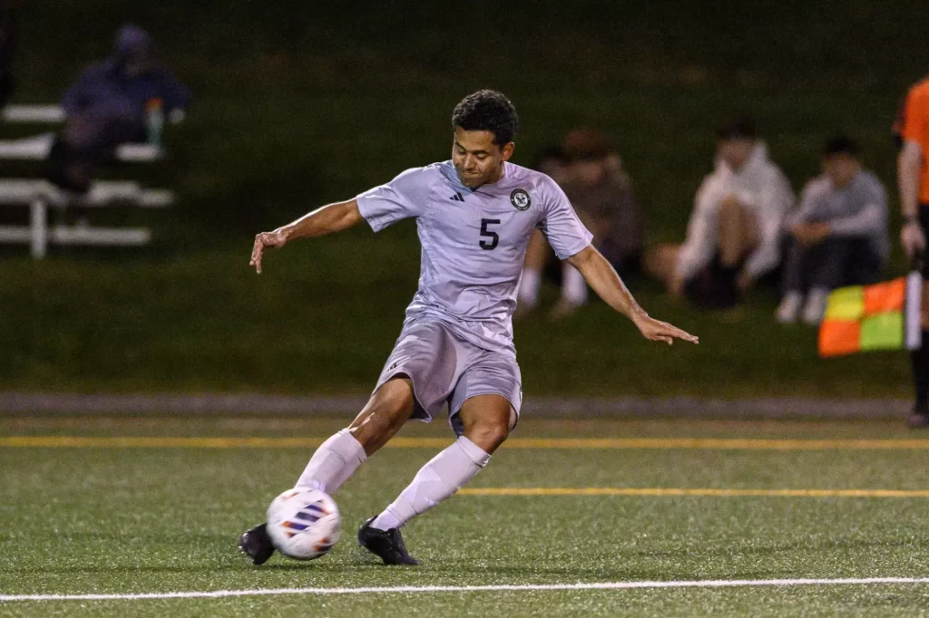 SUNY Delhi gets past Husson men’s soccer in the NAC semifinals, advances to conference championship game