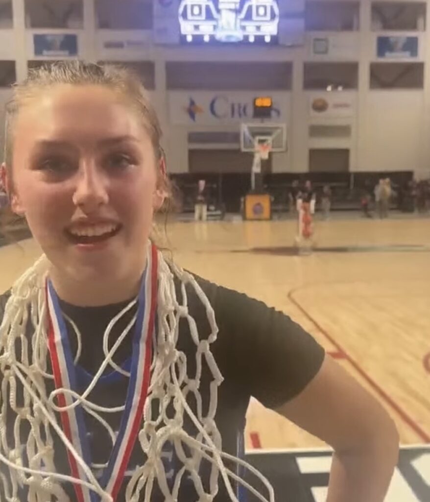 Kirsten Bigelow named female athlete of the week