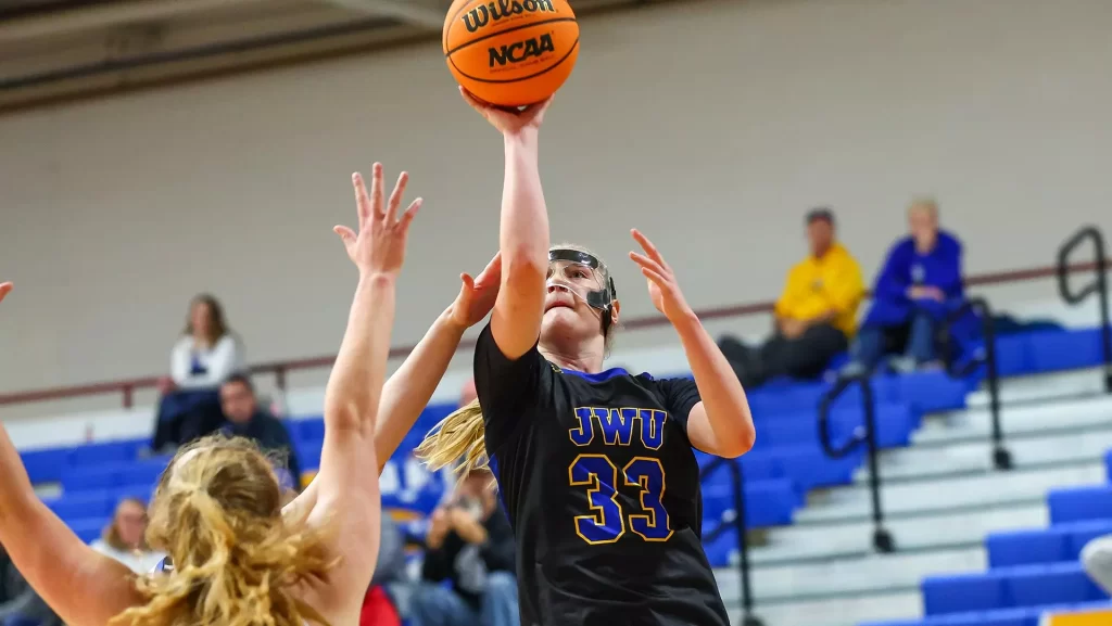 Grace Jaffray reaches 1,000 point plateau for her college career