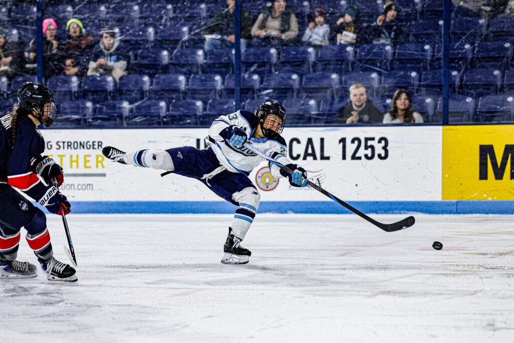#5 UConn sweeps Maine women’s hockey in highly competitive conference series