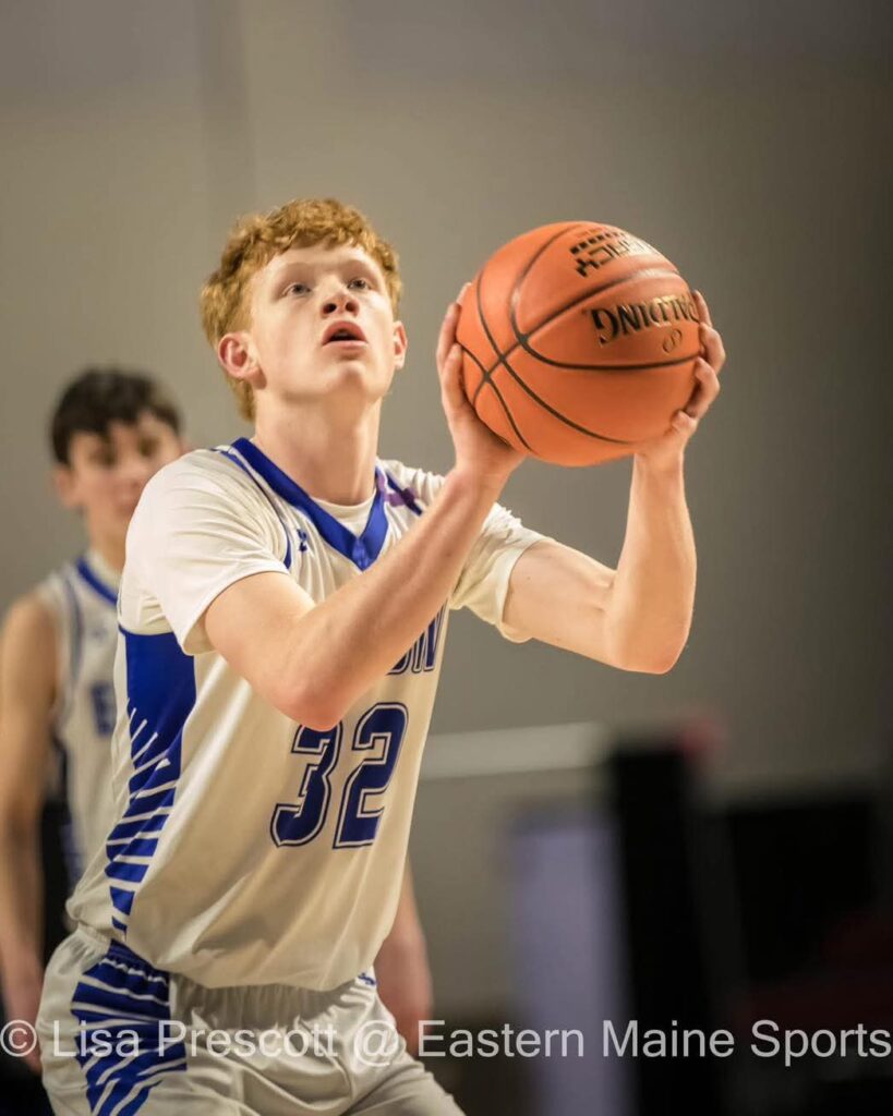 Pelletier has a big game as Easton rolls past Wisdom in a boys Class S quarterfinal