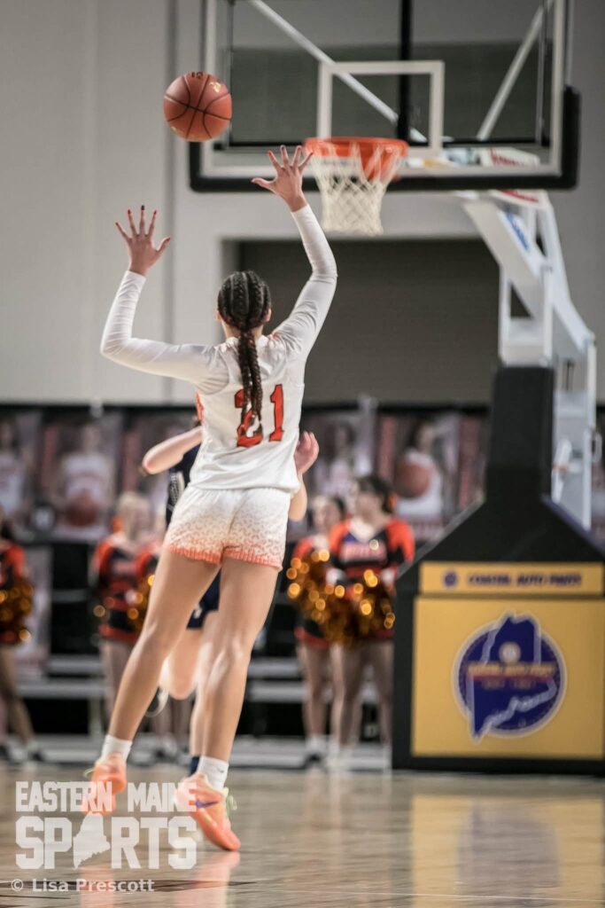 Gardiner girls pull away from Presque Isle to advance to the Class B regional championship game
