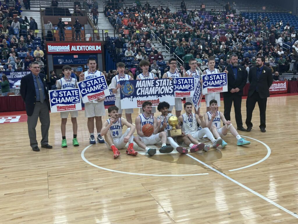 Valley boys roll past Easton for first state title in 10 years