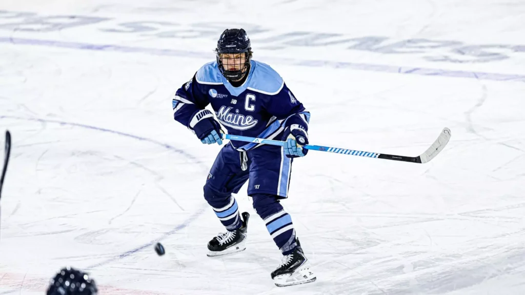 Holt, Fowler earn postseason Hockey East Men’s Awards