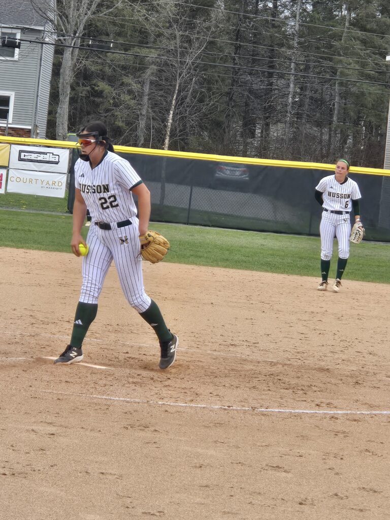 Endicott beats Husson softball in opening game of NCAA Division III Tournament