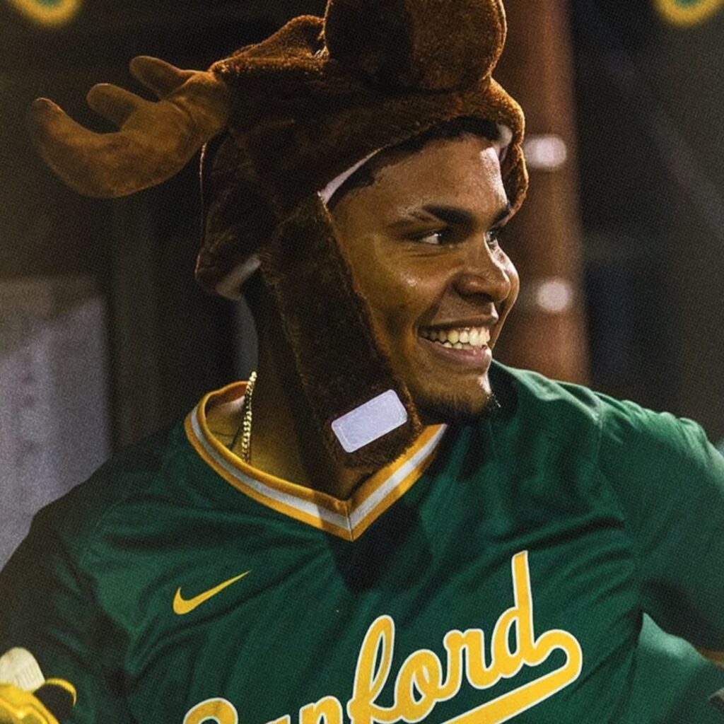 Sanford Mainers sweep Valley Blue Sox in opening round of NECBL Playoffs