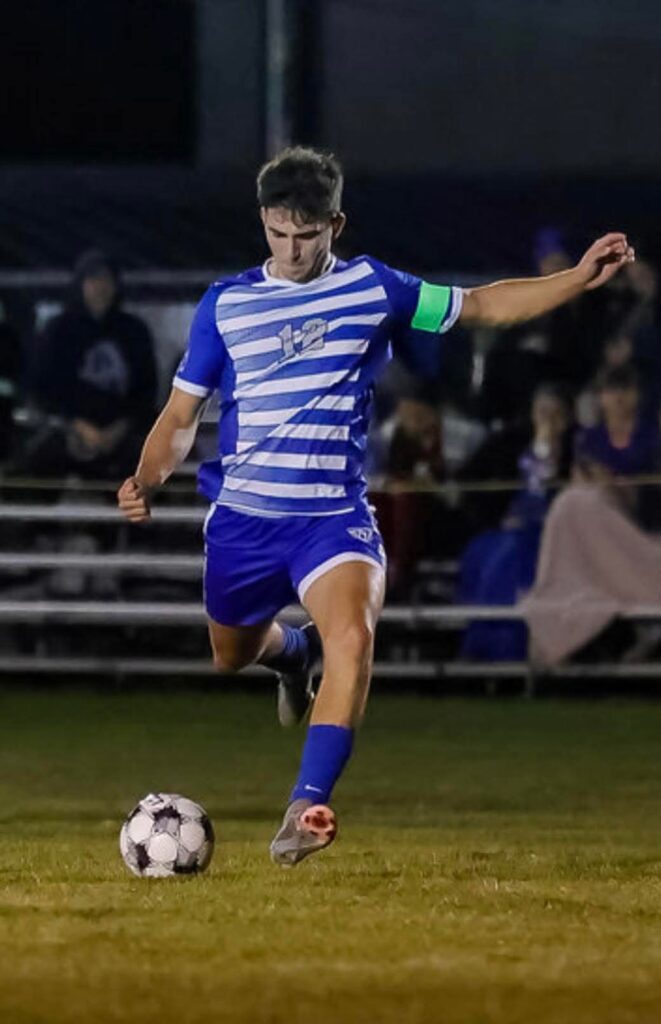 Josh Querze named male athlete of the week
