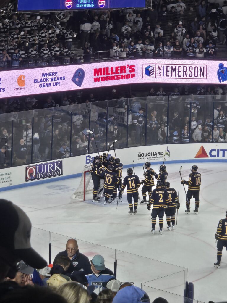 Maine men’s hockey falls short against #6 Quinnipiac in the home opener